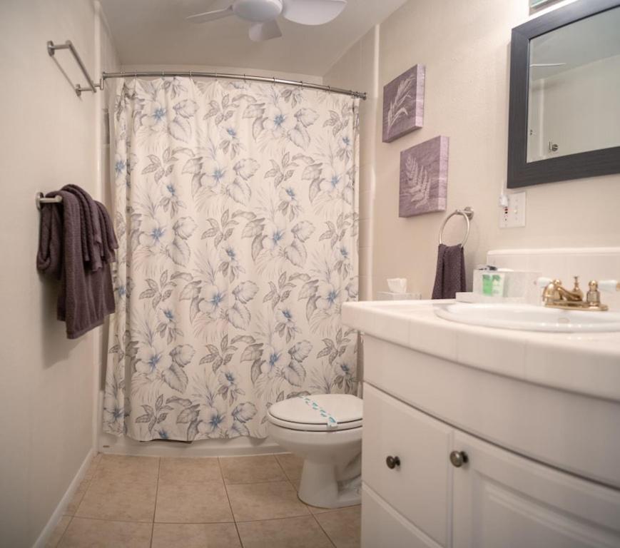 דירות Ualapue Molokai Island Retreat With Beautiful Ocean Views And Pool - Newly Remodeled! מראה חיצוני תמונה
