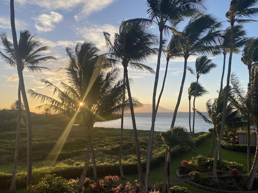 דירות Ualapue Molokai Island Retreat With Beautiful Ocean Views And Pool - Newly Remodeled! מראה חיצוני תמונה